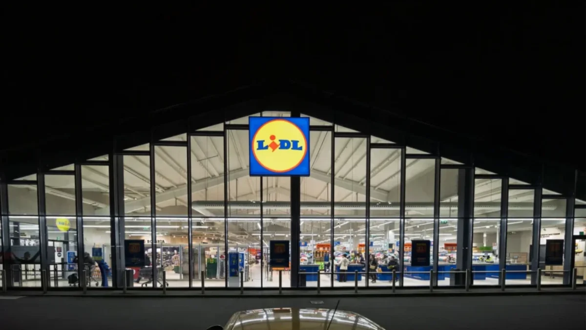 Prodejna s logem Lidl