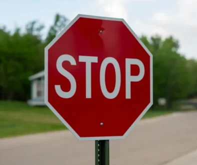 Značka STOP u silnice