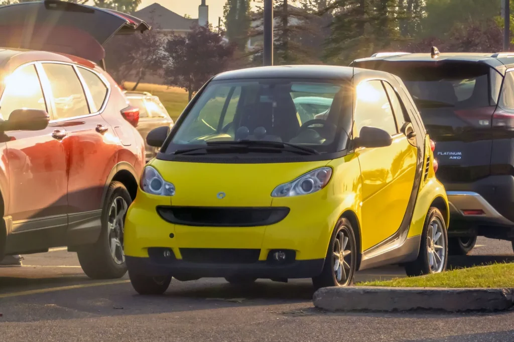Starší Smarty poznáte na první pohled a zaparkujete s nimi všude - Techsvět Smart na parkovišti