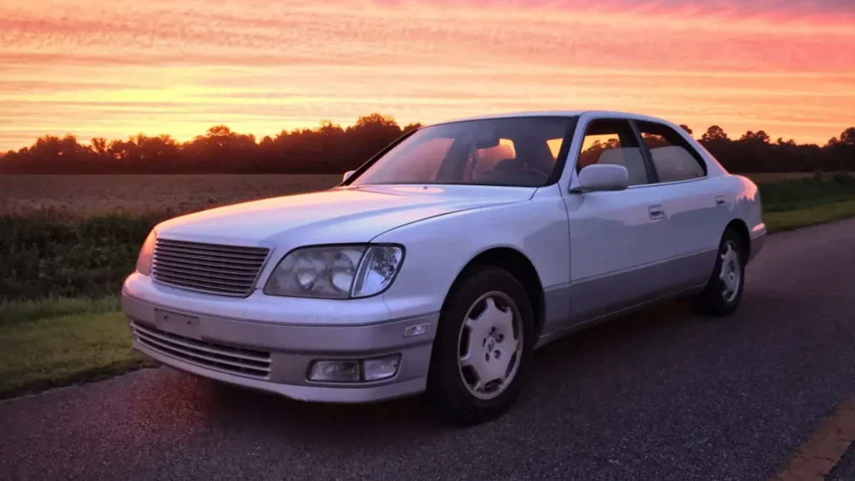 Lexus LS 400