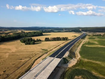 Stavba nového úseku dálnice