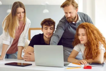 studenti s učitelem