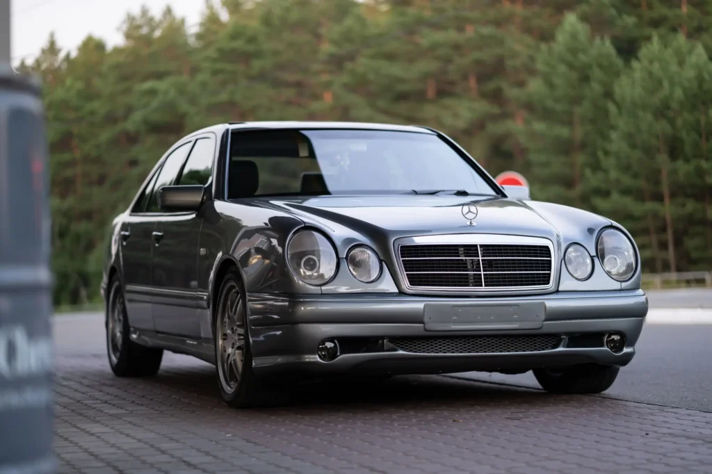 Shutterstock_2665253357 - Techsvět Mercedes třídy E