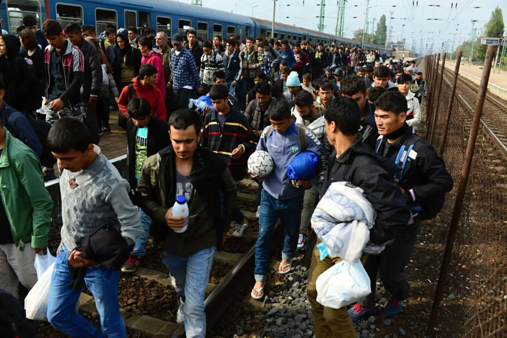 Migranti v Maďarsku na nádraží