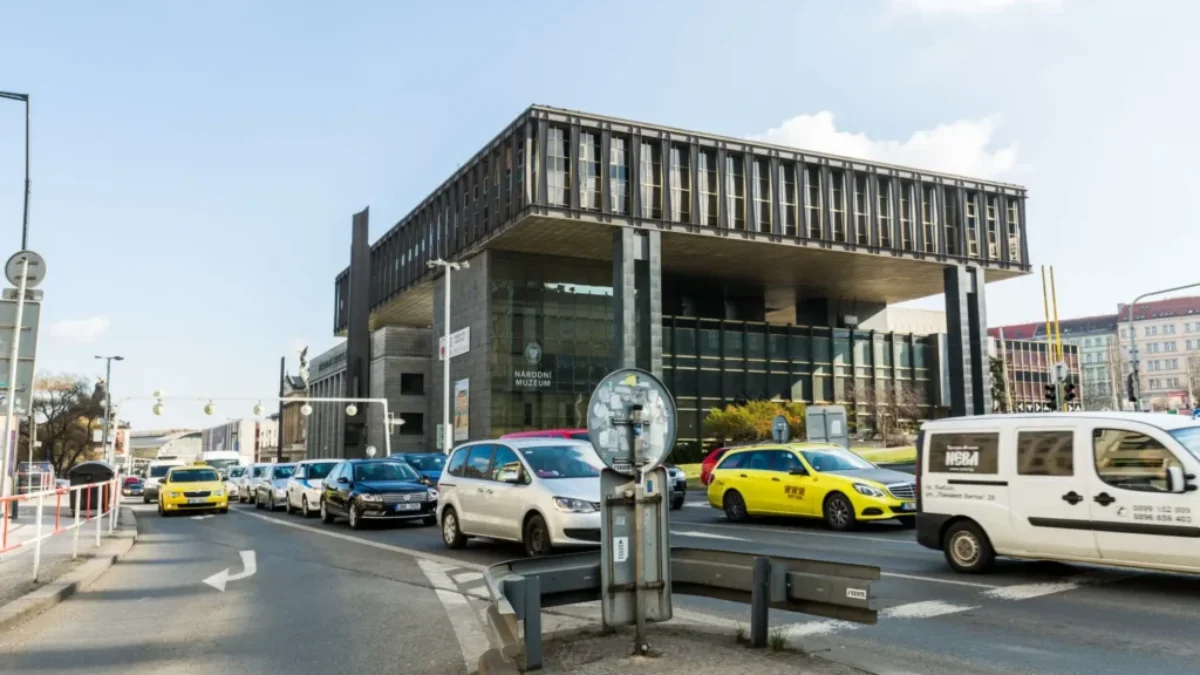 V Praze se každý den tvoří dopravní zácpy. Zdroj Dopravní zácpa Praha