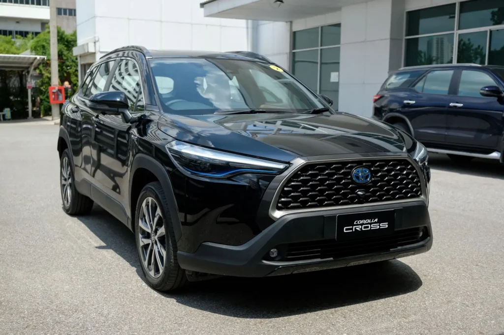 Příkladem rodinného SUV v cenovce zhruba jednoho milionu je Toyota Corolla Cross Style - Techsvět Toyota Corolla Cross Style