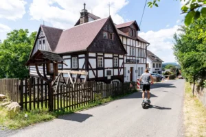 Tato vesnice se stala jednou z nejhezčích turistických destinací v Česku