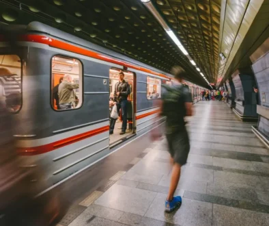 Provoz metra již tento víkend omezí uzavírky a výluky. Zdroj: Shutterstock