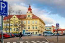 Parkoviště se značkami