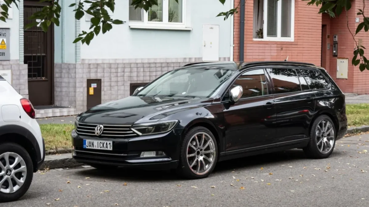 Auto s individualizovanou SPZ