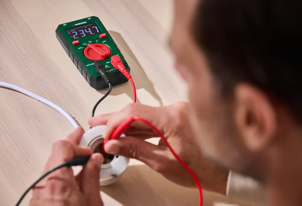 - Techsvět multimetr Parkside