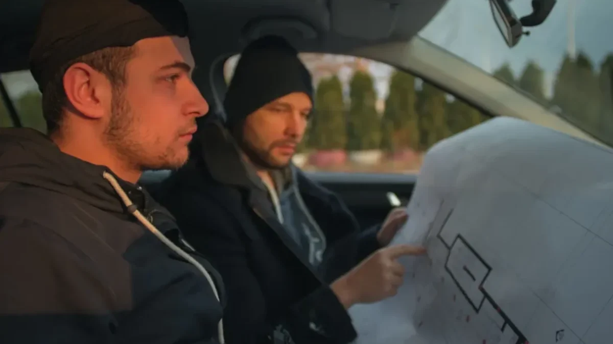 řidiči hledají v mapě