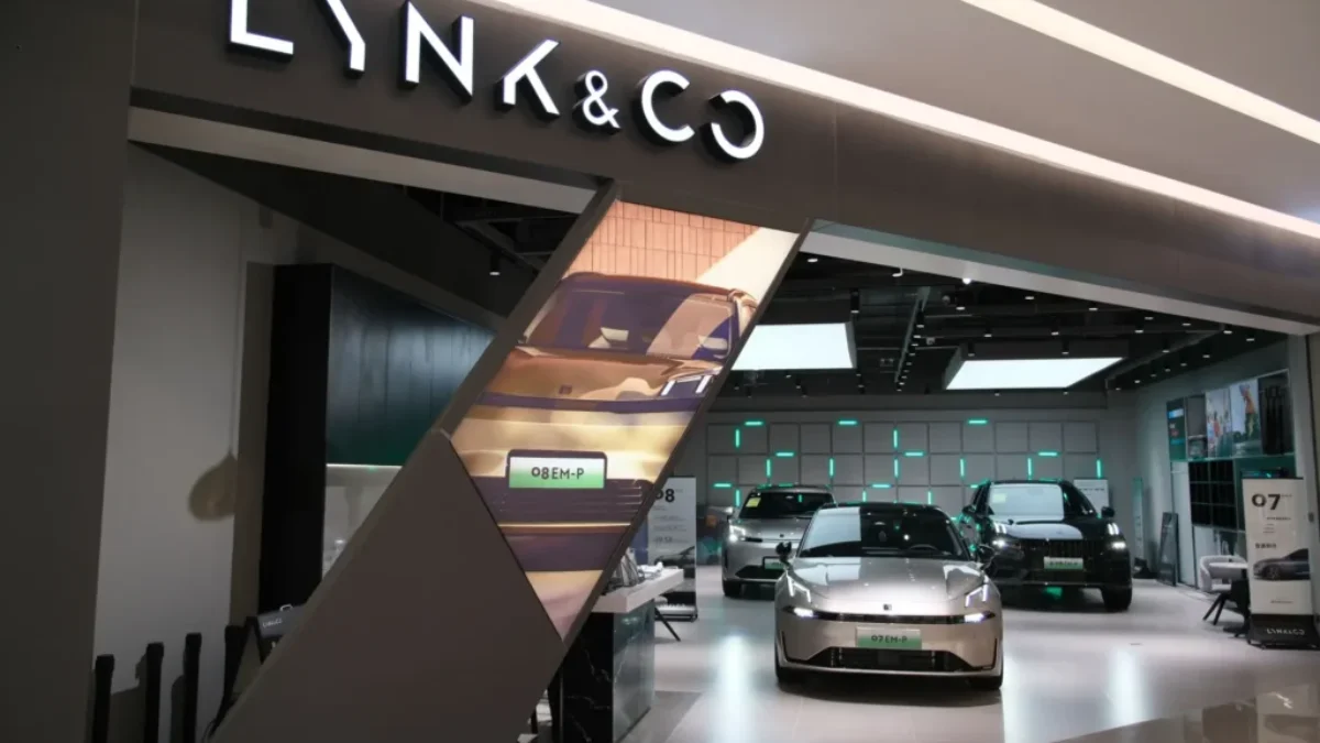 Lynk & Co Showroom