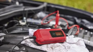 Lidl prodává vychytávku pro všechny řidiče, která vyřeší špatné startování studeného motoru. Teď se o ní strhne rvačka