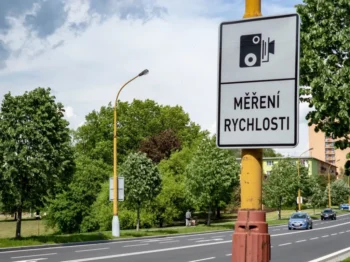 značka měření rychlosti