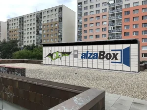 Odborník řekl, kdo ručí za zásilky z vykradených AlzaBoxů. Co dělat, když vám ukradli už zaplacenou věc?