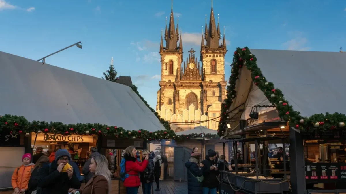 vánoční trh v Praze na Staroměstském náměstí