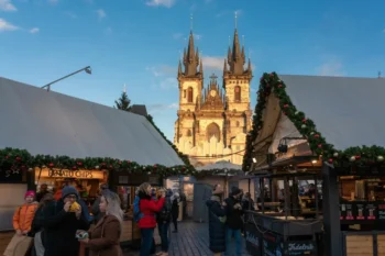 vánoční trh v Praze na Staroměstském náměstí