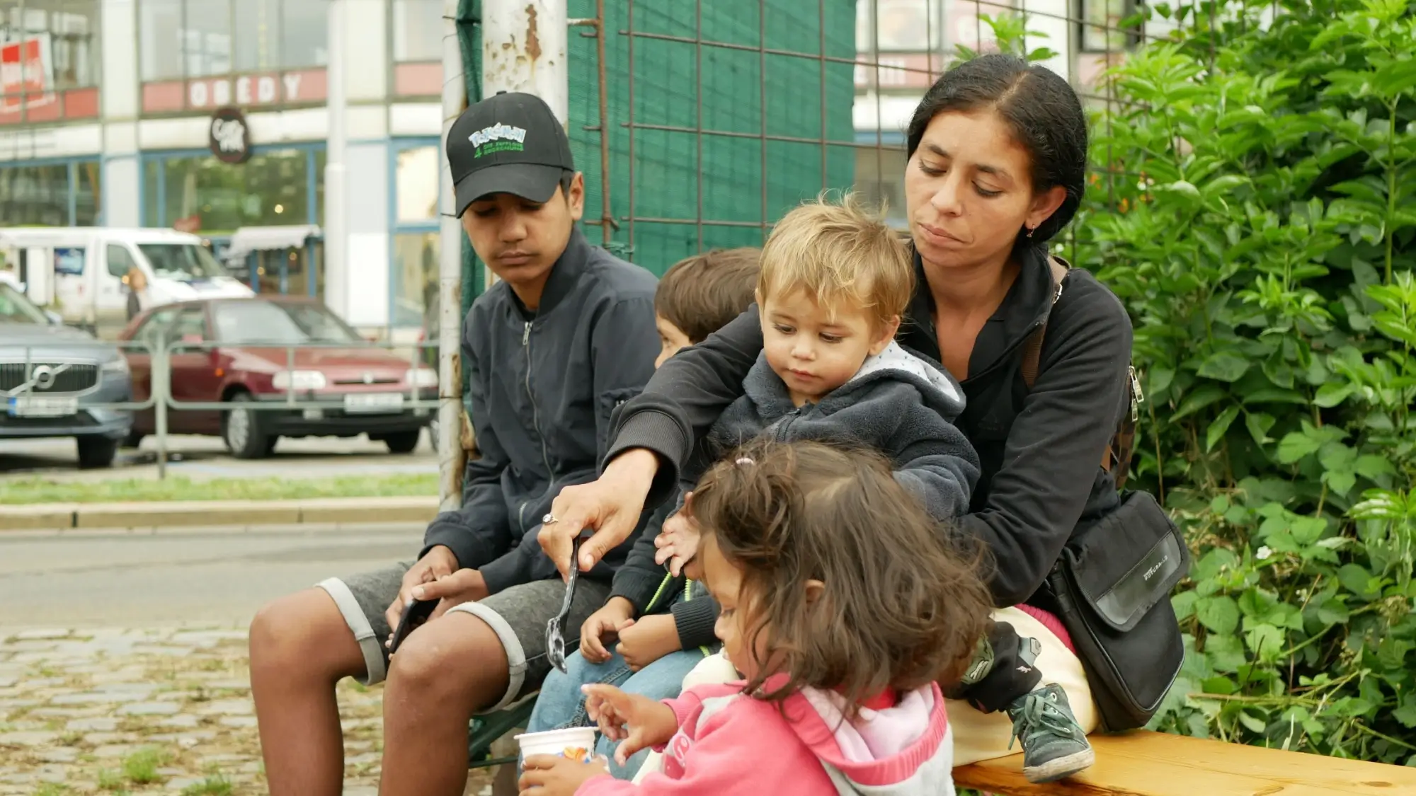 - Techsvět Romská rodina v českých ulicích.