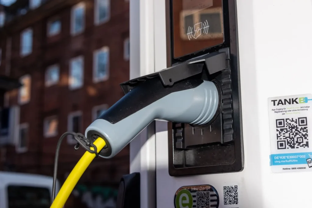 - Techsvět Nabíječka na elektromobily