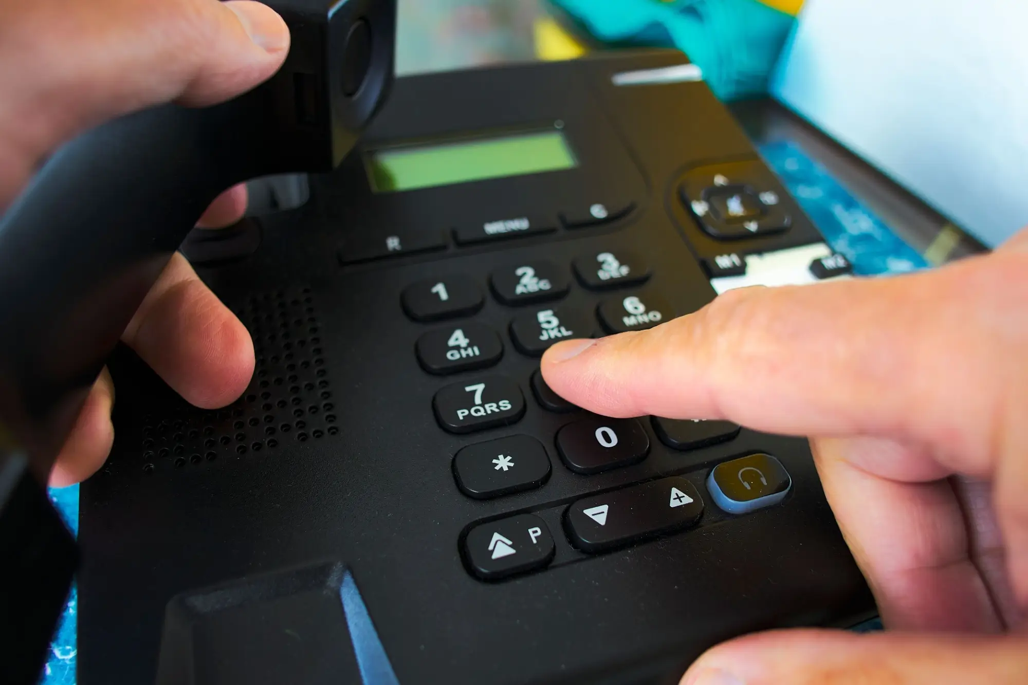 Vytáčení hovoru na pevné lince