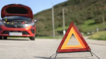 Výstražný trojúhelník na místě nehody