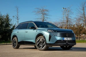 Velké 7místné SUV nemusí stát milion. Moderní evropský koráb seženete už za 400 tisíc