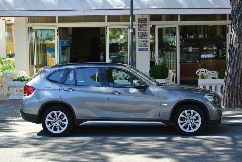 Elegantní BMW, které je radost řídit, seženete i do 200 tisíc korun.