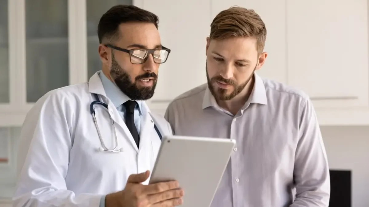 Vyšetření prostaty u lékaře je nebolestivé a trvá jen pár vteřin.