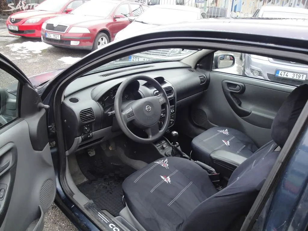 Opel 3 new - Techsvět Opel Corsa uvnitř