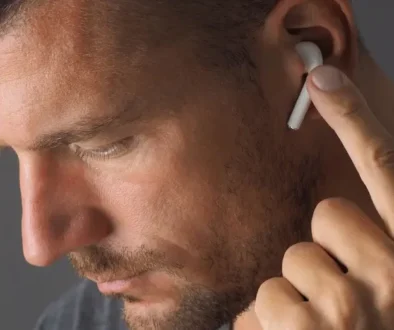 Různé typy sluchátek