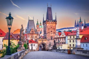 Češi tenhle film z Prahy budou milovat. Ve světě vydělal miliardy a vyhrál 8 Oscarů