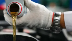 Automechanik radí: Většině drahých oprav můžete snadno předcházet a nemusíte autům vůbec rozumnět