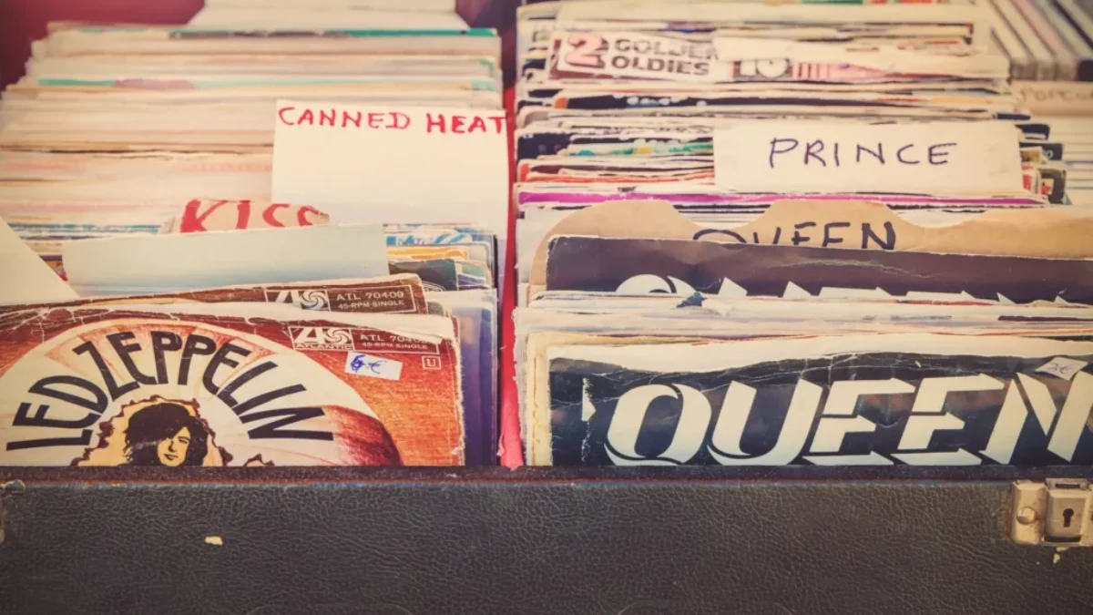 Retro vinylové desky mívají sběratelskou cenu.