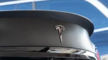Logo značky Tesla.