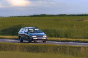 Majitelé starších aut se bojí EU. Nová pravidla jim zásadně zkomplikují život