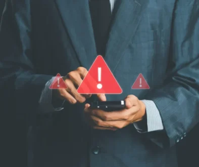 Výstražná notifikace na telefonu