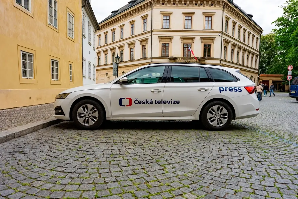 Platba za Netflix, Disney+ ani OnePlay s koncesionářskými poplatky nijak nesouvisí. Tyto služby tedy nezlevní.