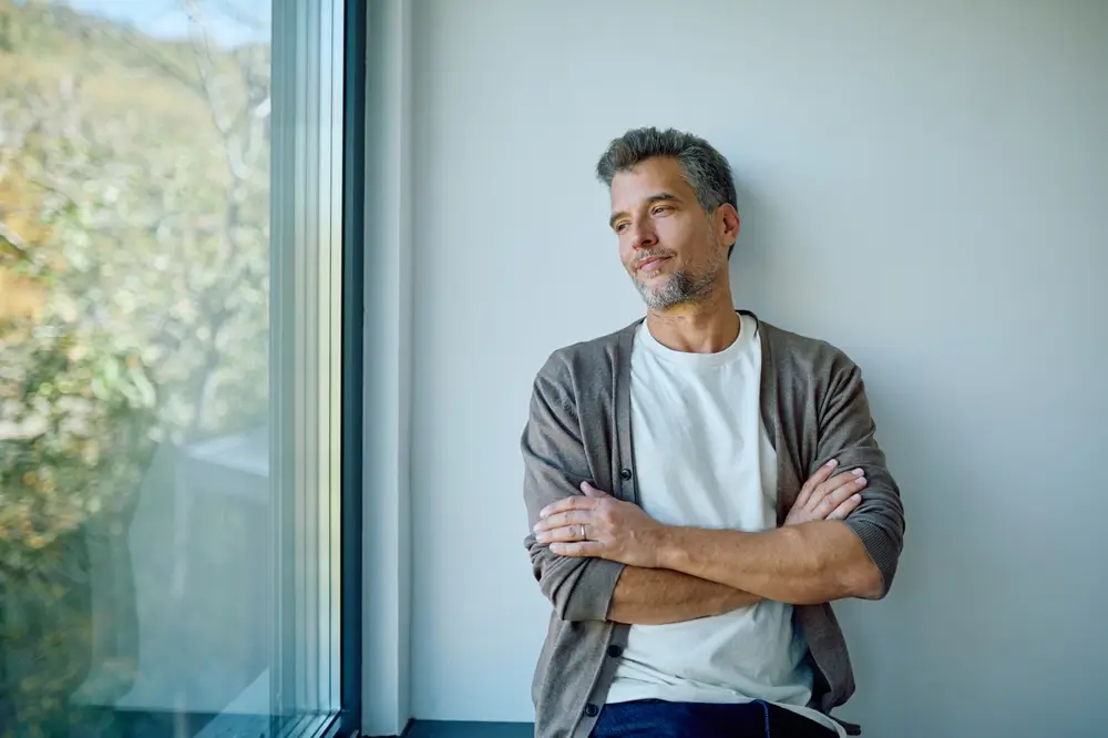 Studie přináší nový pohled na šedivění. Má však své limity a na potvrzení si budeme muset ještě počkat.