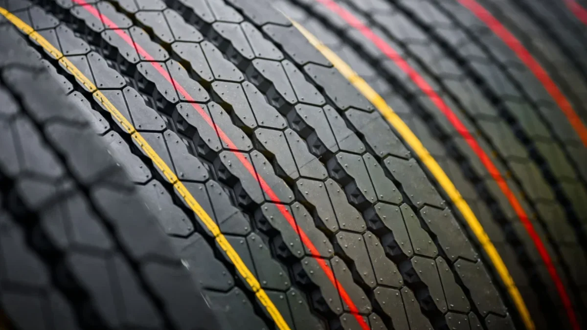 pruhy na pneu
