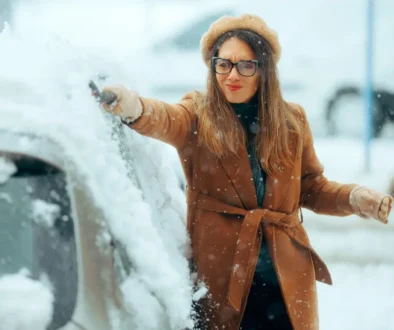 Moderní auta už se umějí odmrazit samy.