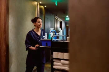 Profesionální uklízečky doporučují tři běžně dostupné produkty.