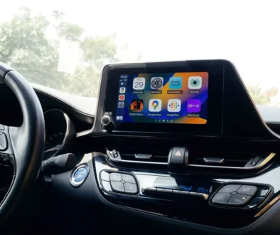 velký displej s navigací