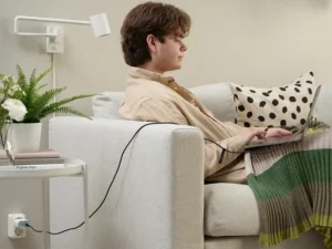 IKEA právě uvedla na trh malou 45W USB-C nabíječku, která stojí méně než měsíční předplatné AI