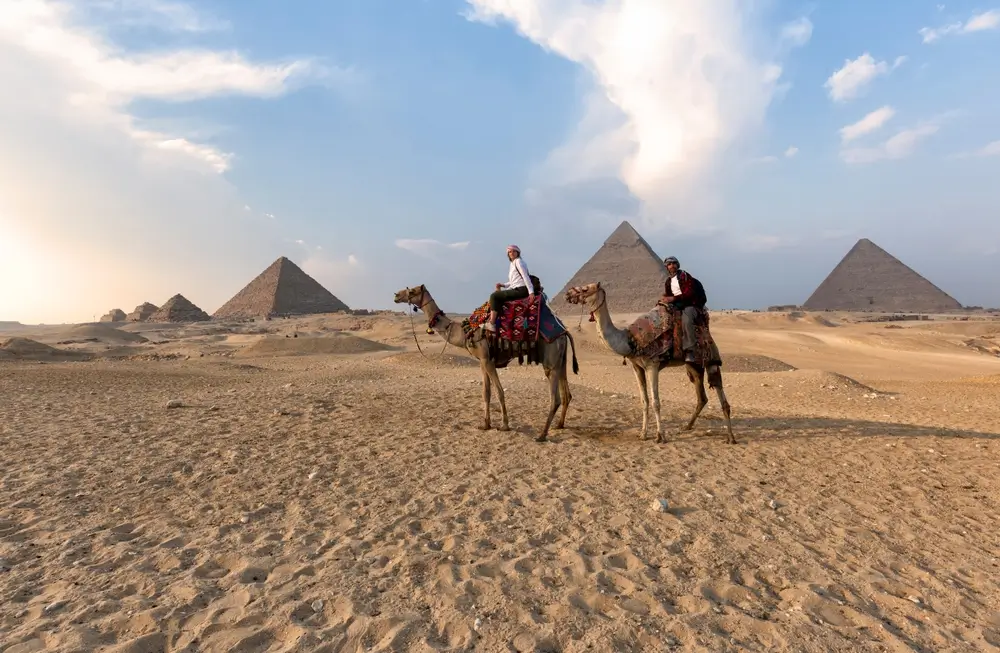 Egyptské pyramidy dodnes fascinují odborníky i běžné turisty. 