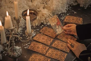 Tarotové karty nikdy nelžou: Tomuto znamení věští bohatý rok 2026. Možná to jste právě vy