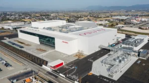 Zatímco se svět hádá o větrné a solární energii, Japonsko tajně otevřelo elektrárnu, která nikdy nezastaví provoz