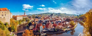Pouhé 2 hodiny autem od Prahy se nachází středověké město, které nemá ve střední Evropě obdoby