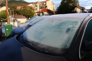 Už v příštím týdnu se v Česku dají očekávat teploty 0 °C. Pak ale zažijeme víkend jak z pohádky